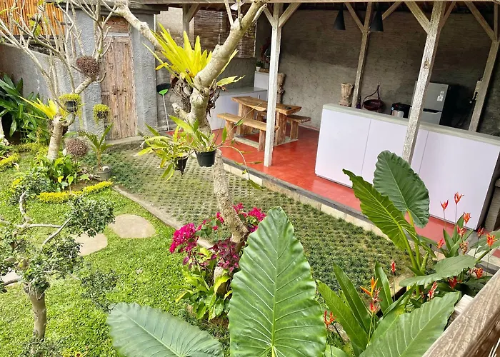 Jane's House & Bedugul Bali ゲストハウス